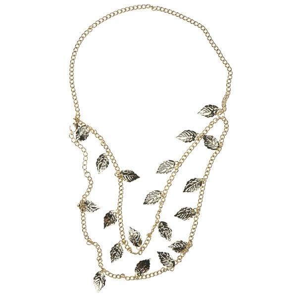 Haarketting goudkleurig in model bladeren